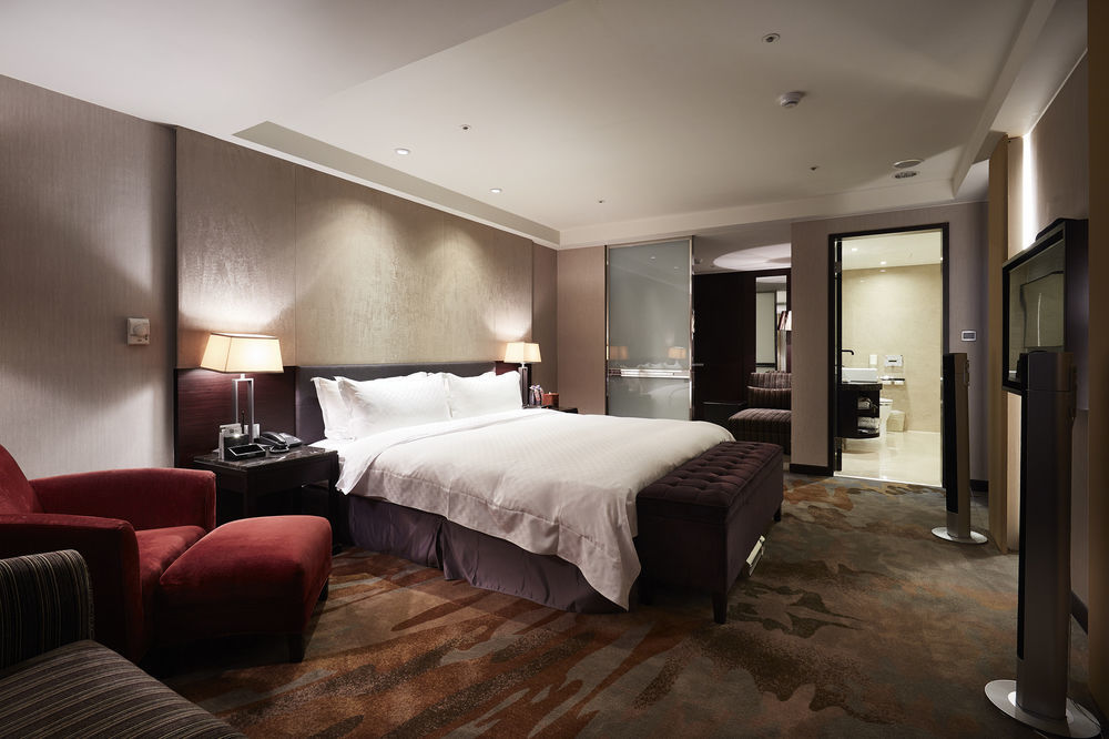 The Tango Taichung Hotel Exterior photo