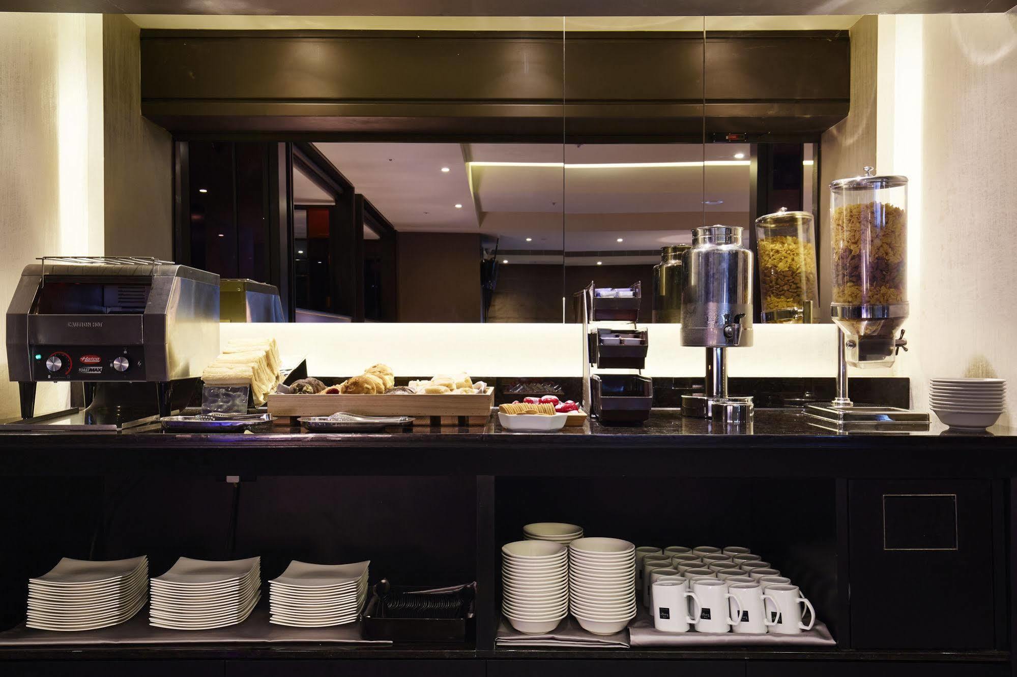 The Tango Taichung Hotel Exterior photo