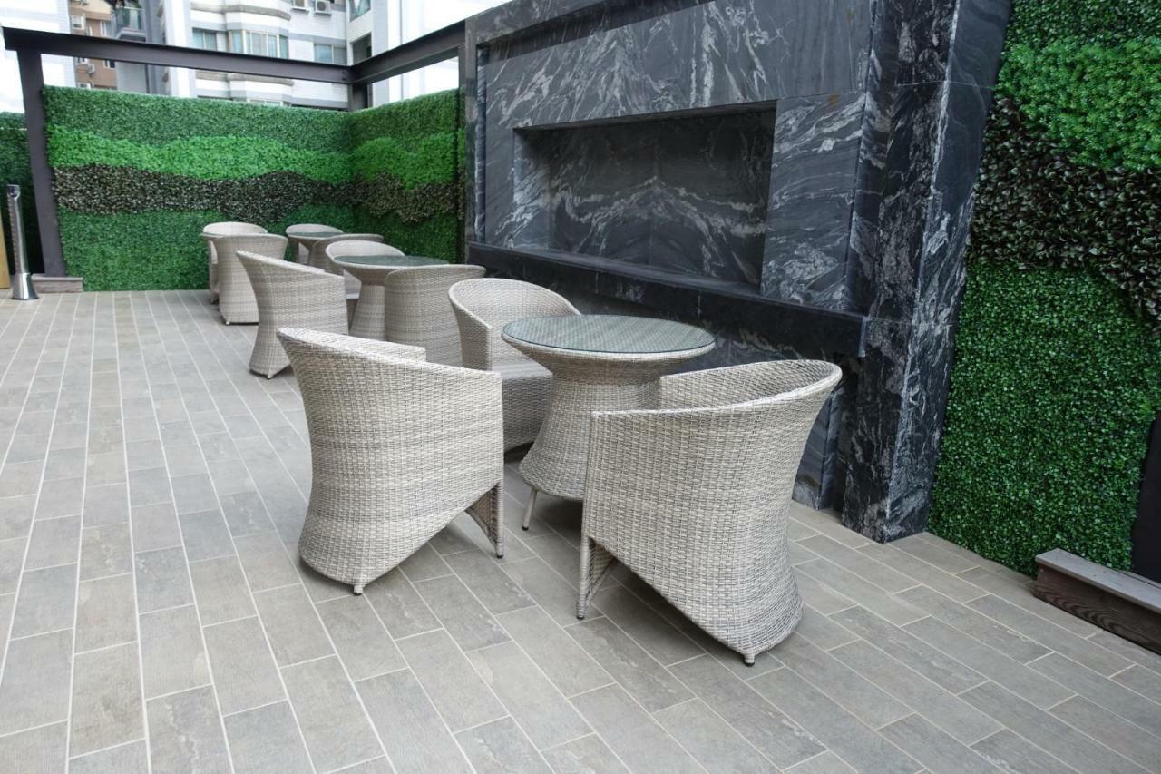 The Tango Taichung Hotel Exterior photo